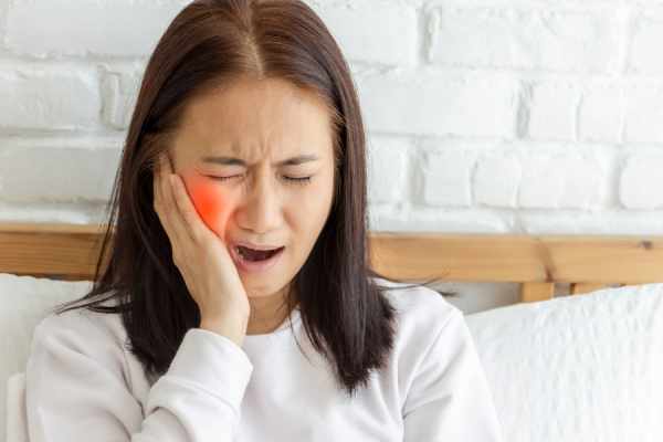 Penyebab dan Bahaya dari Sakit Gigi yang Tak Kunjung Sembuh